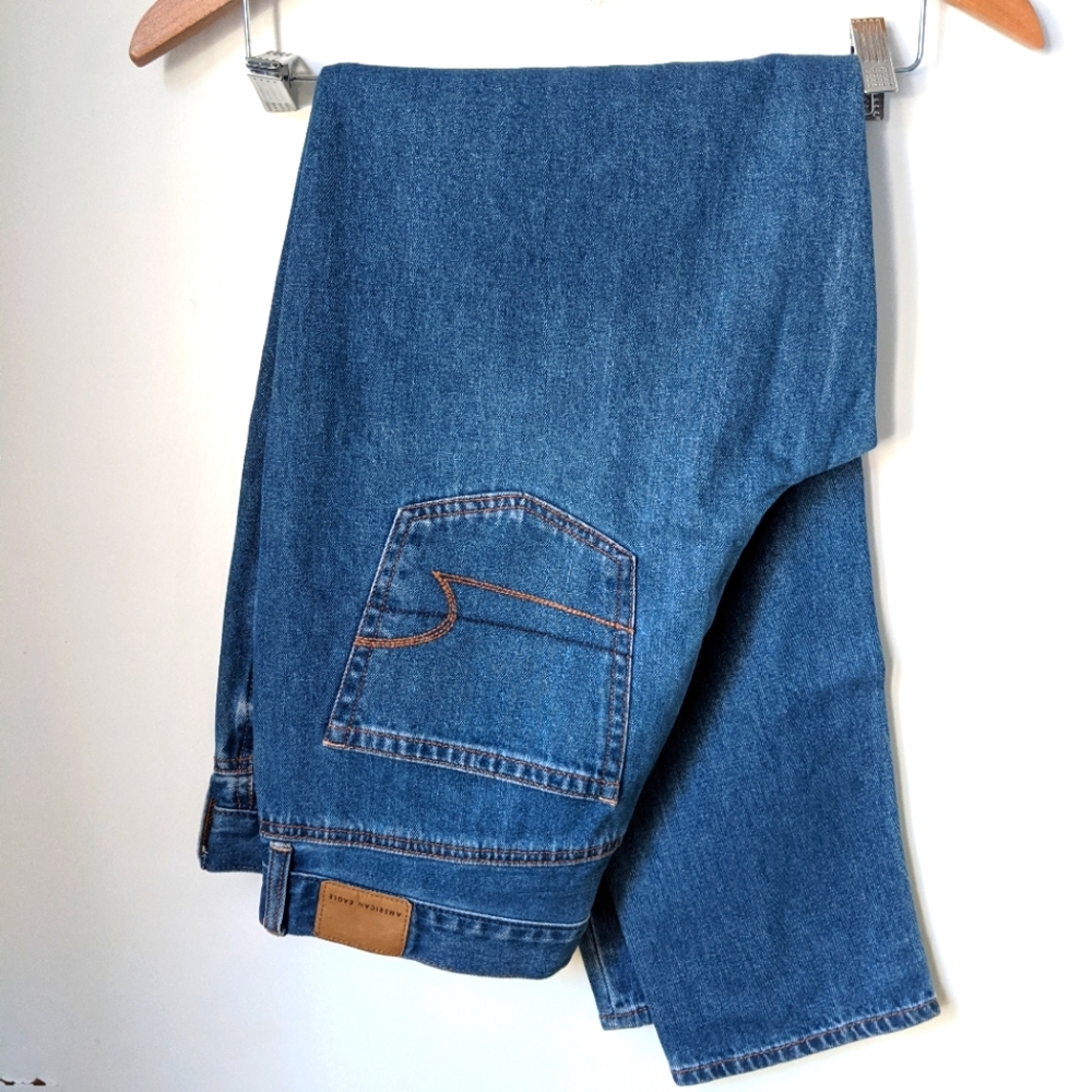 American Eagle Mom Jeans